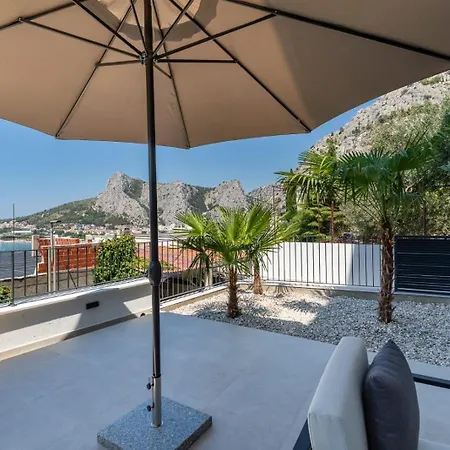 Luci Apartment, Lägenhet