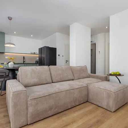 Luci Apartment, Omiš