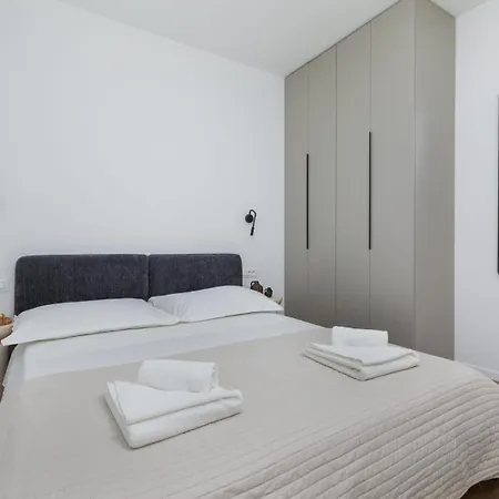 Luci Apartment, *