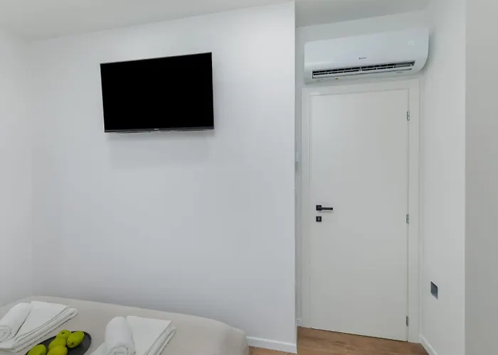 Luci Apartment, *